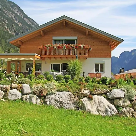 Haus Flua Apartamento *