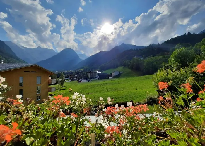 Апартаменты Haus Flua *